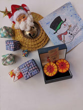 Load image into Gallery viewer, Spiral Earrings